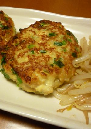 味付しっかり♪にらたっぷり豆腐バーグ-レシピのメイン写真