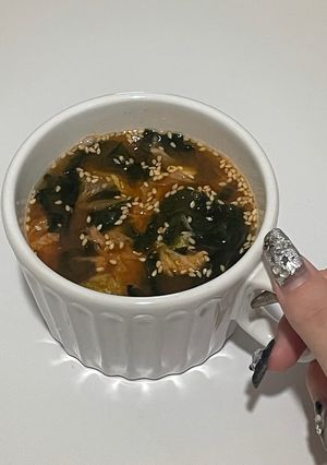 マグカップで！チゲ風キムチ入りみそ汁-レシピのメイン写真