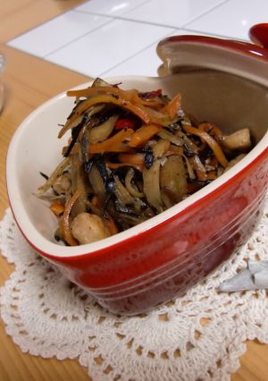 鶏肉とひじき入りごぼうのきんぴら♪-レシピのメイン写真