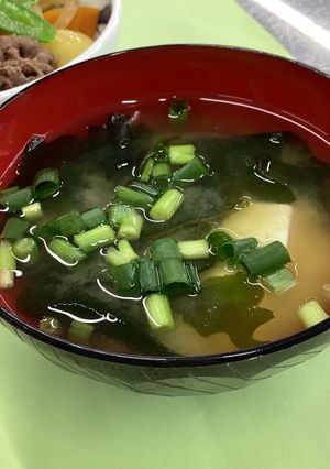 調理実習　わかめと豆腐の味噌汁-レシピのメイン写真
