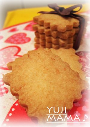 サラダ油＆卵黄★さくほろ★型抜きクッキー-レシピのメイン写真