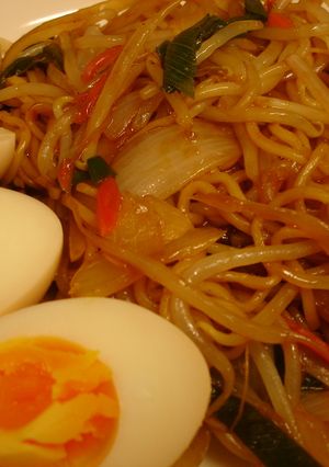 肉なし！もやしたっぷりのピリカラ焼きそば-レシピのメイン写真