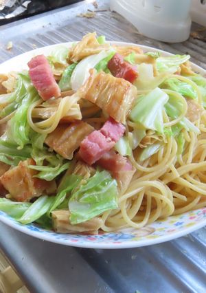 簡単美味ベーコンと湯葉とキャベツのパスタ-レシピのメイン写真
