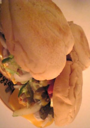 鶏ハムと胡麻マヨネーズごぼう人参サンド-レシピのメイン写真