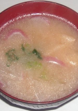 ラディッシュ＆油揚げの味噌汁-レシピのメイン写真