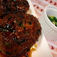 基本からアレンジまで！思わずつくりたくなる「ニラ ハンバーグ」の