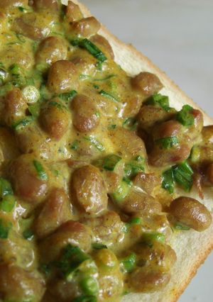 カレーマヨdeふわとろ納豆トースト♪-レシピのメイン写真