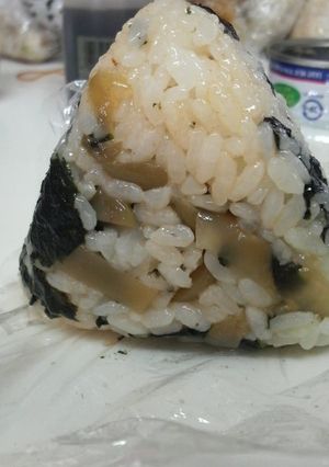 大人味？ザーサイと韓国のりのおにぎり-レシピのメイン写真