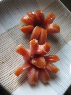 お弁当に!レンジでくるん♥お花ウィンナー-レシピのメイン写真