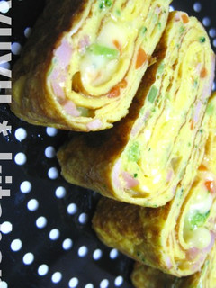 とろけるチーズ入り♪オムレツ風玉子焼き-レシピのメイン写真