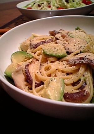 椎茸とアボカドの豆乳味噌スパゲッティ-レシピのメイン写真