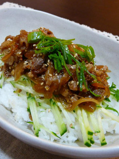 ピリ辛ウマな豚肉丼-レシピのメイン写真