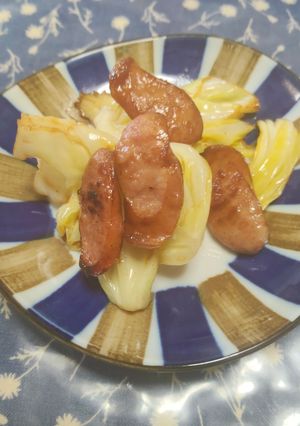 キャベツとソーセージのコンソメ炒め-レシピのメイン写真