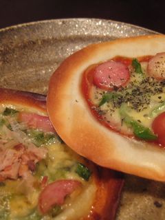 余った餃子の皮で★二種のおつまみピザ-レシピのメイン写真