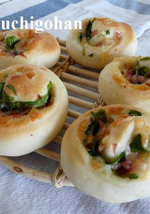 ベーコンとほうれん草のチーズパン-レシピのメイン写真