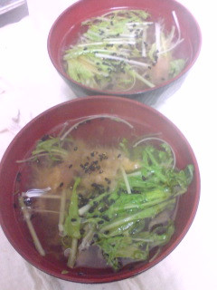 昆布茶で:水菜と梅のスープ-レシピのメイン写真