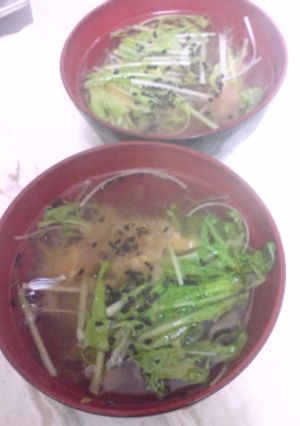 昆布茶で：水菜と梅のスープ-レシピのメイン写真
