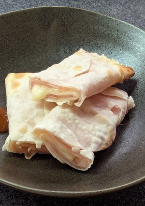 余った餃子の皮ハムチーズブリトー-レシピのメイン写真