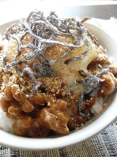 塩昆布と半熟卵の納豆ご飯。-レシピのメイン写真