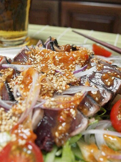 ご飯もお酒もすすむ☆鰹のたたきサラダ♪-レシピのメイン写真