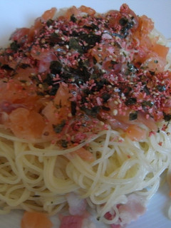 スモークサーモンとベーコンの和風パスタ-レシピのメイン写真