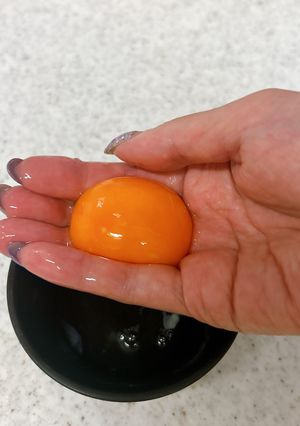 結局これが失敗知らず♪卵白と卵黄の分け方-レシピのメイン写真