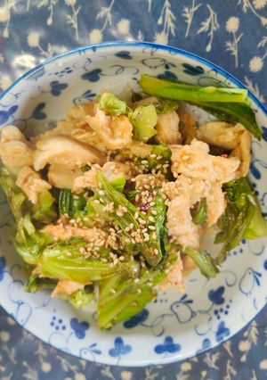 鶏胸肉とキャベツのピリ辛味噌丼-レシピのメイン写真