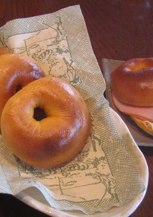 野菜ジュースのベーグル-レシピのメイン写真
