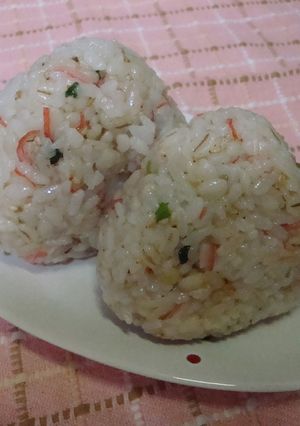 カニカマ入りの中華風味おにぎり-レシピのメイン写真