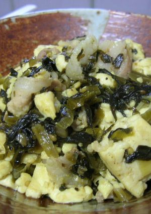 高菜漬けと　豆腐とバラ肉の　炒め物-レシピのメイン写真