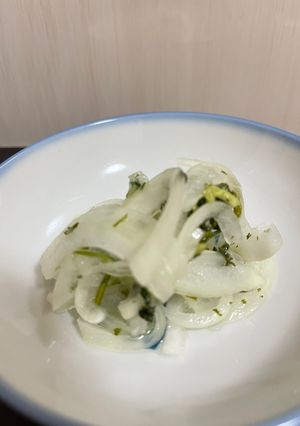たまねぎとドライパクチーの酢漬け-レシピのメイン写真