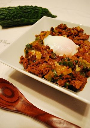 ゴーヤ入りドライカレー★温玉のせ-レシピのメイン写真