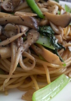 ランチ☆キノコと小松菜の醤油バターパスタ-レシピのメイン写真