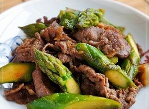 お弁当にもつまみにも！アスパラ牛肉炒め-レシピのメイン写真