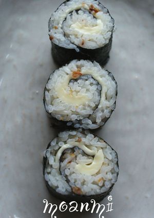 オニオンチップスとチーズの＊のり巻き♪-レシピのメイン写真