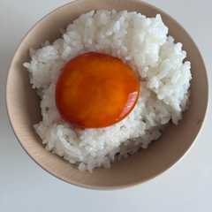 รูปของ 麺つゆの卵黄漬け