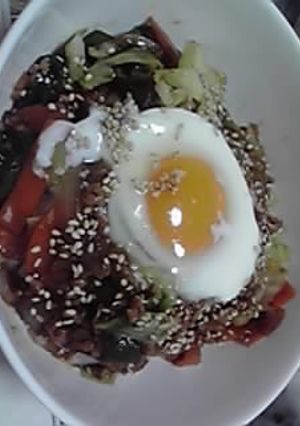 温玉とろとろ♪野菜たっぷり月見ドーン-レシピのメイン写真