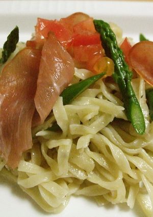 旬のアスパラと生ハムのパスタ-レシピのメイン写真