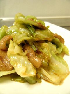 鶏皮で、キャベツが美味しい炒め物。-レシピのメイン写真