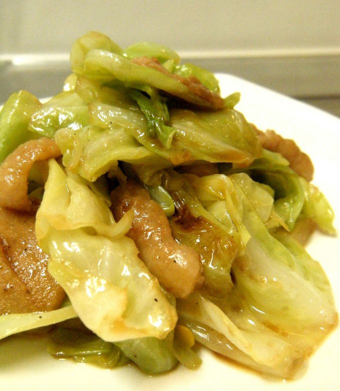 鶏皮で、キャベツが美味しい炒め物。-レシピのメイン写真