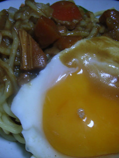 2日目のカレーに!タイ風焼きそばカレー-レシピのメイン写真