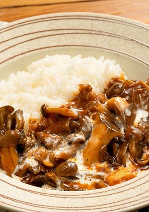 きのこたっぷり牛肉とトマトのハヤシライス-レシピのメイン写真