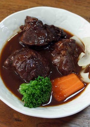 圧力鍋で牛肉の赤ワイン煮込み-レシピのメイン写真