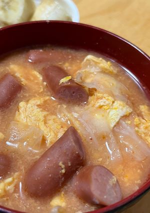 ソーセージ＆キャベツのトマト味噌スープ-レシピのメイン写真
