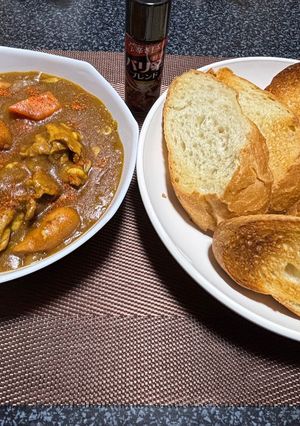 チーズカレー🧀🍛とフランスパン🥖😃-レシピのメイン写真