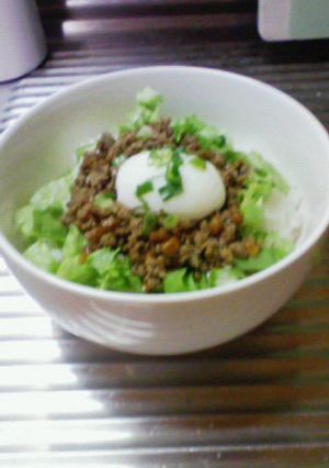 ハンバーグの余りで♪そぼろ納豆丼♪-レシピのメイン写真
