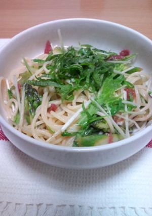 梅とアスパラのスパゲティ-レシピのメイン写真