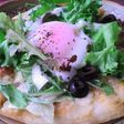 カリッともちっと!フレッシュ野菜のピザ