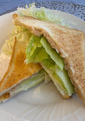 【簡単朝食】レタスのツナマヨホットサンド-レシピのメイン写真