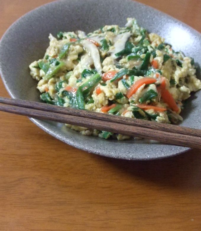 ニラ玉より簡単☆ニラと野菜のたまごとじ by ふくけい 【クックパッド